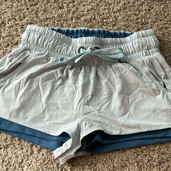 FP Movement athletic shorts. Size XS - Picture 1 of 4